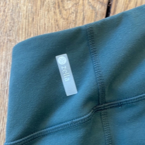 Zella Green Blissed Out Crop Leggings Small - Picture 7 of 7